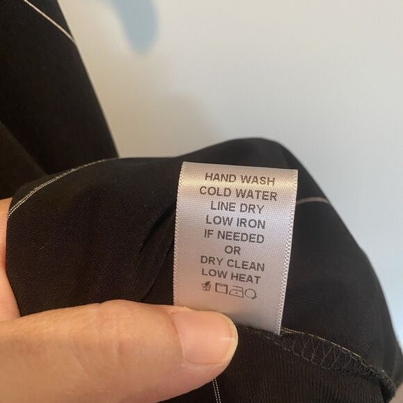 IC By Connie K Dress Womens Medium Black Striped Artsy Slinky Sharkbite Hem USA - Picture 8 of 9